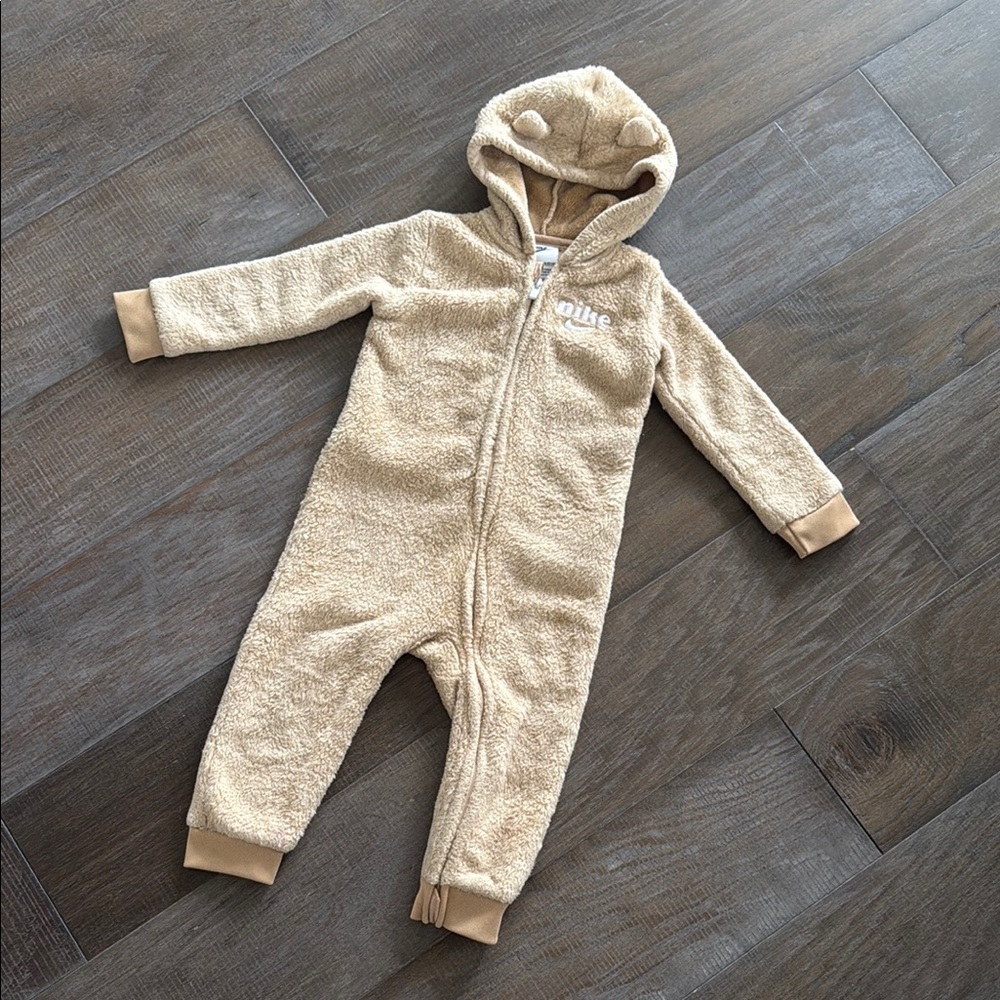 NIKE Cozy Teddy Bear Onesie (24M)